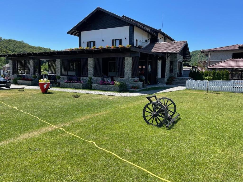 Pensiunea Campia Soarelui Apa Neagra Exterior photo